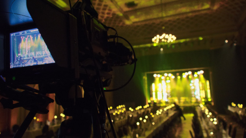 Tuotantokamera tapahtumatilan perällä